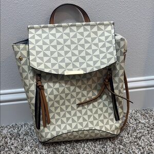 Convertible crossbody to backpack bag